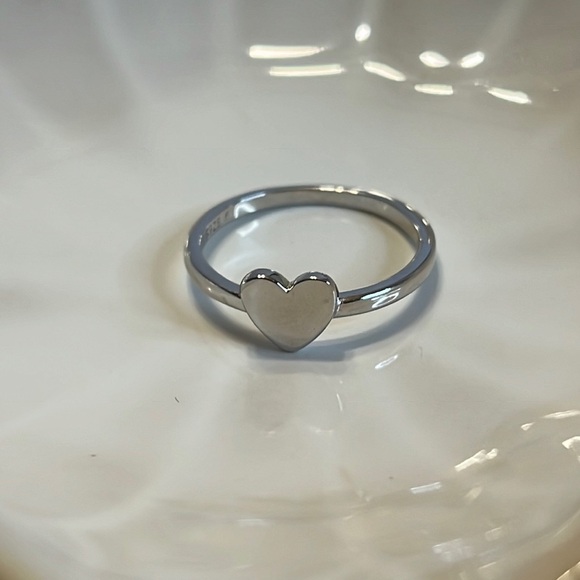 925 STERLING SILVER DAINTY SIMPLE MINIMAL HEART MIDI THUMB RING - Picture 2 of 8